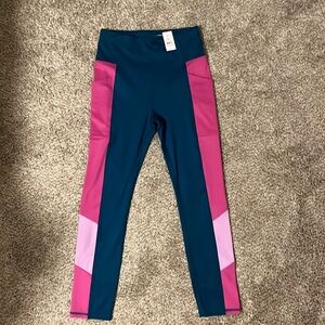 NWT Lou and Grey Leggings